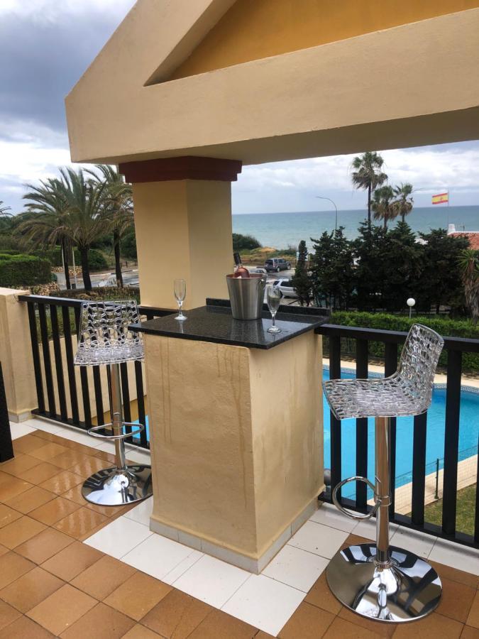 Beachfront Apartment - Sea Views - 마르베야 외부 사진