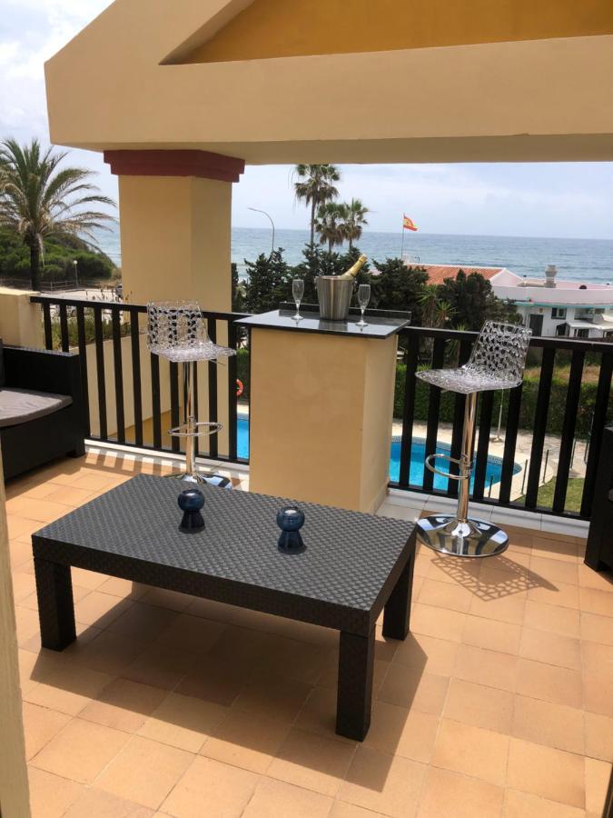 Beachfront Apartment - Sea Views - 마르베야 외부 사진