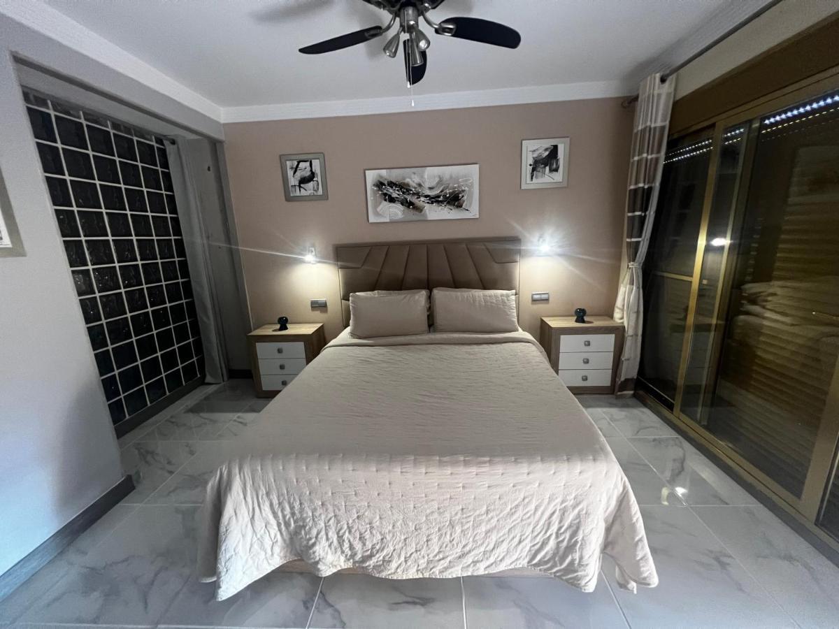 Beachfront Apartment - Sea Views - 마르베야 외부 사진