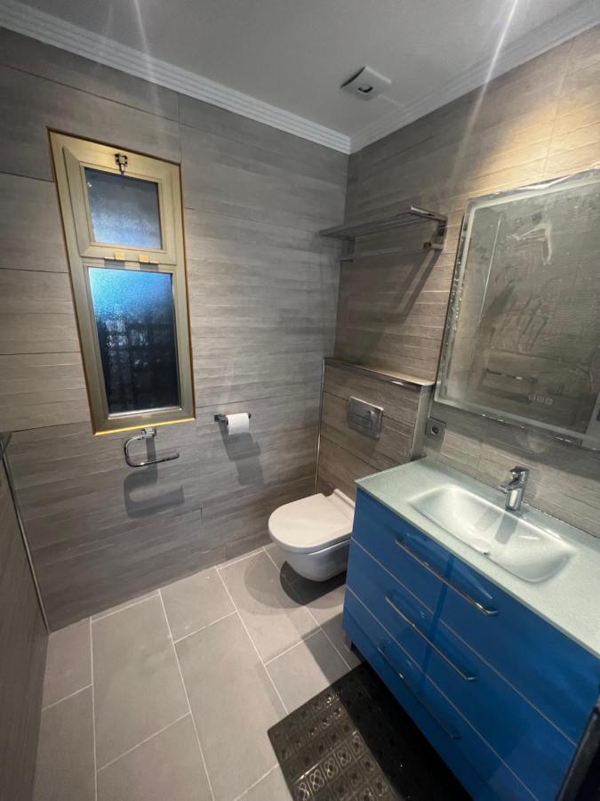 Beachfront Apartment - Sea Views - 마르베야 외부 사진